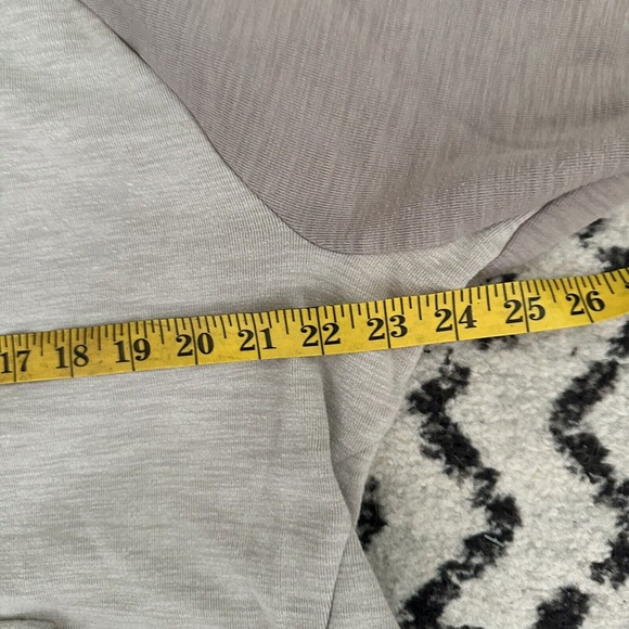 Nike Sweatshirt Crewneck Front Pocket Beige Two Tone Men’s Size Large - Picture 7 of 7